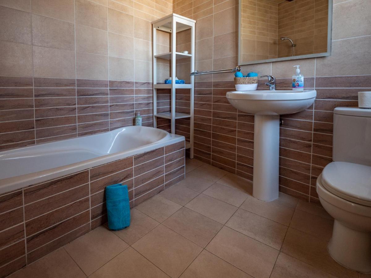 250 Yo Tal-Bambinu Boutique Farmhouse Xagħra Exteriör bild